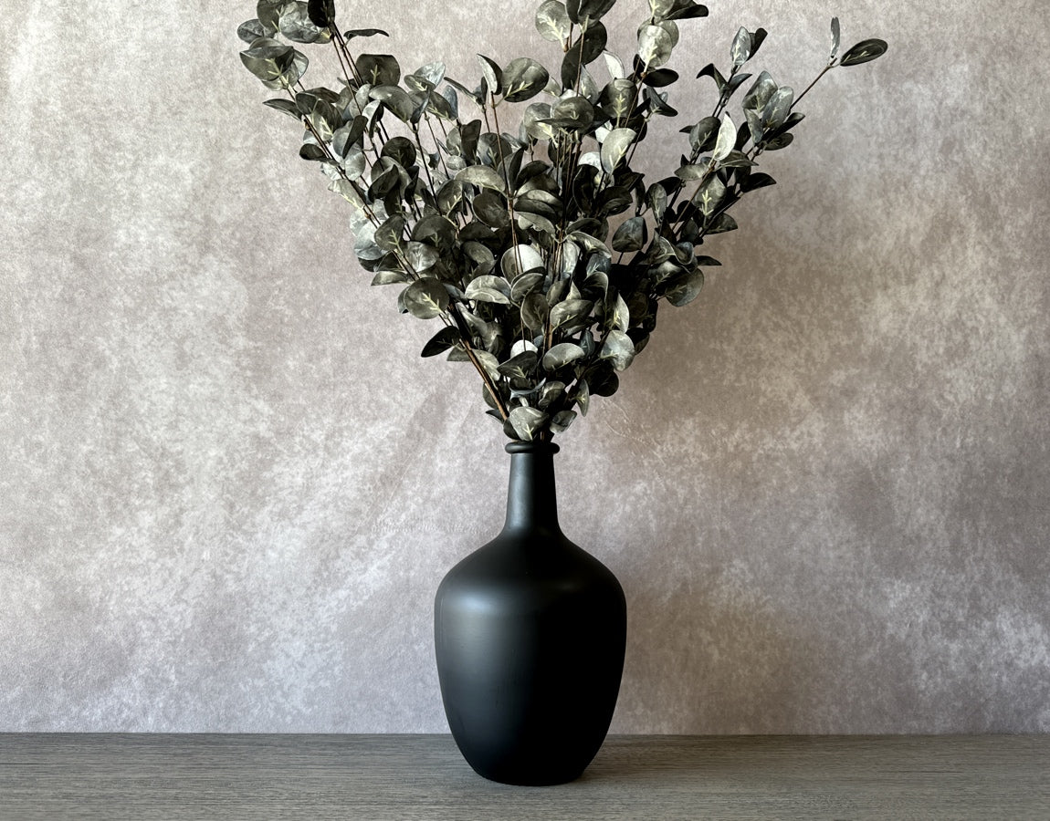 Jade Vase - Matte Black - Luv Sola Flowers