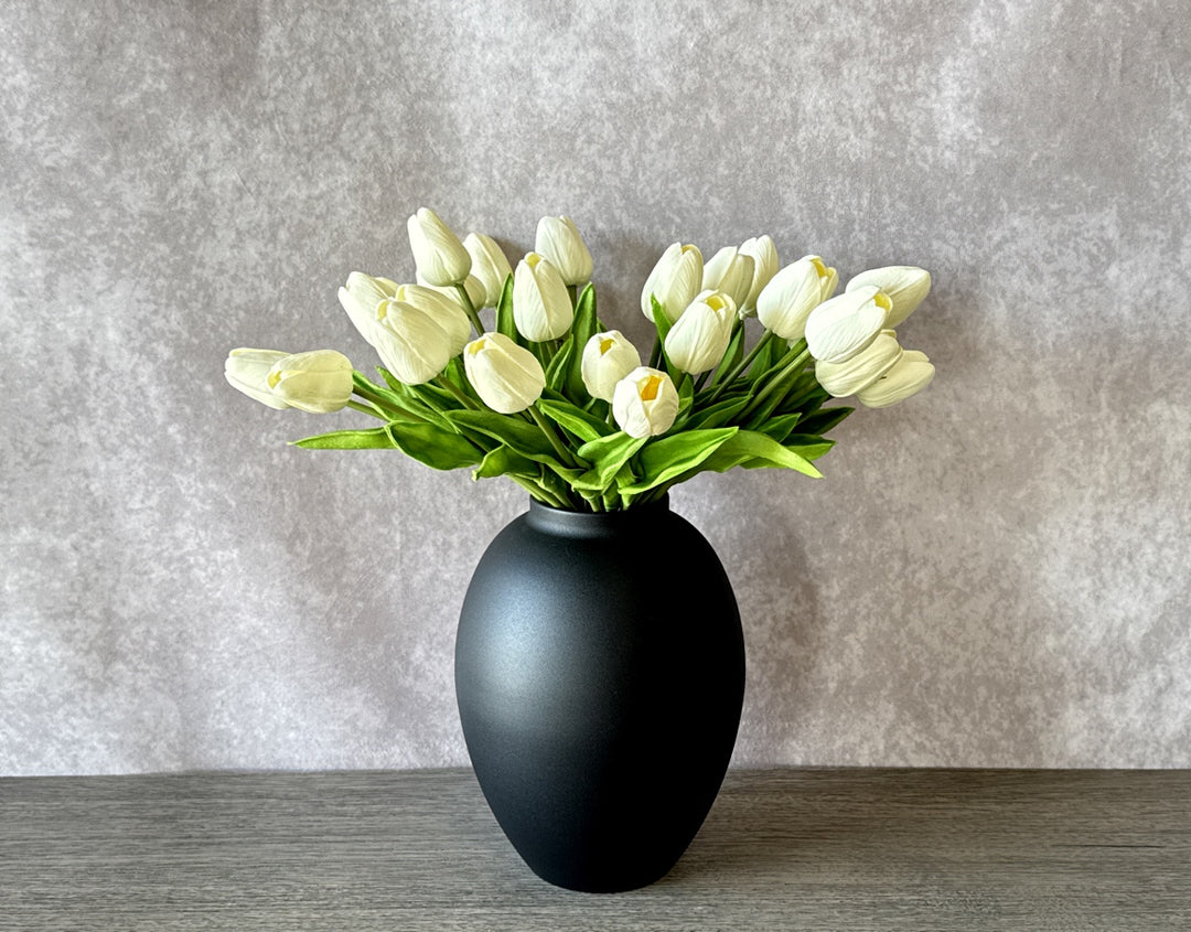 Tara Vase - Matte Black - Luv Sola Flowers